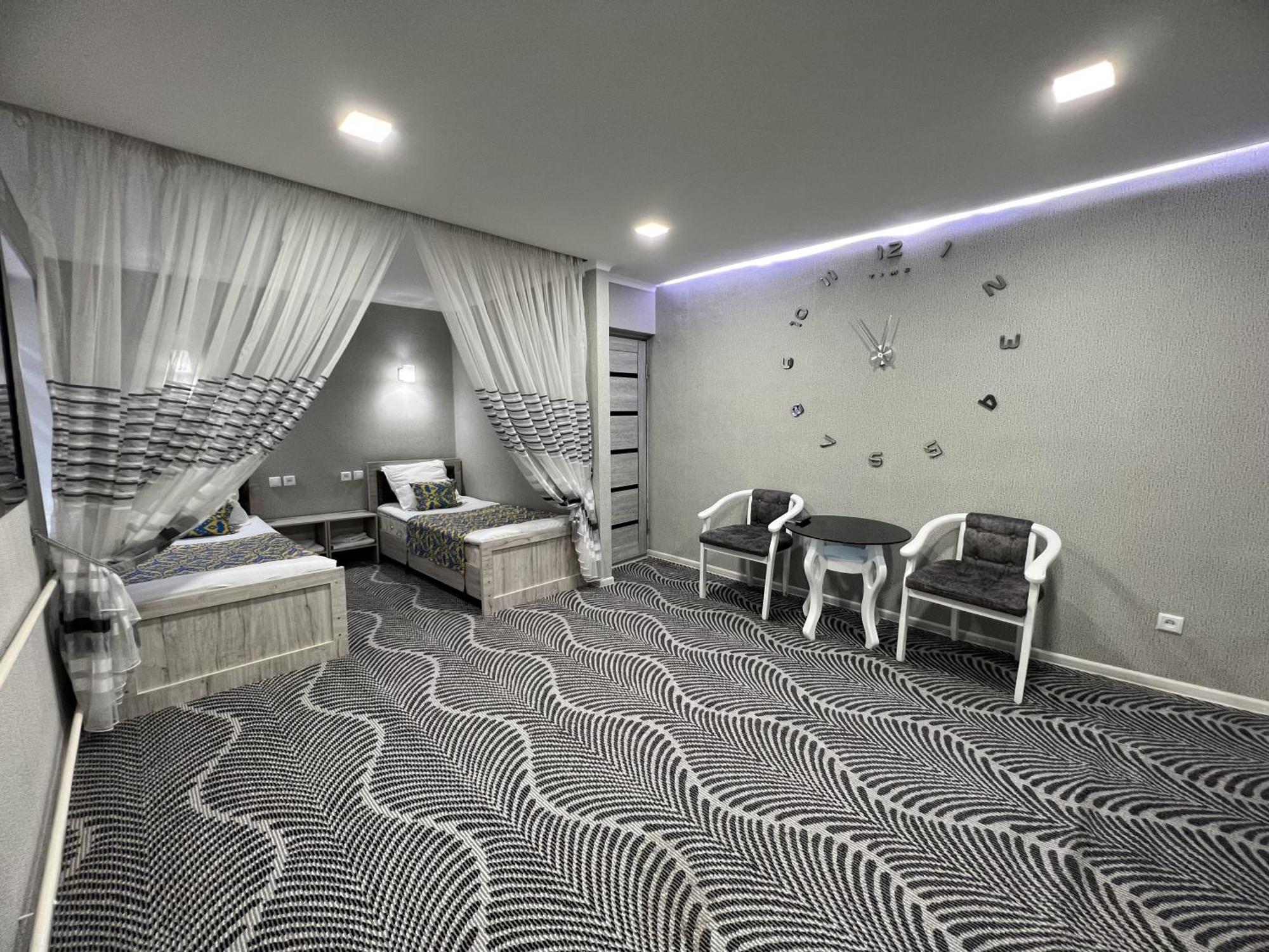 Status House Hotel เฟอร์กานา ภายนอก รูปภาพ
