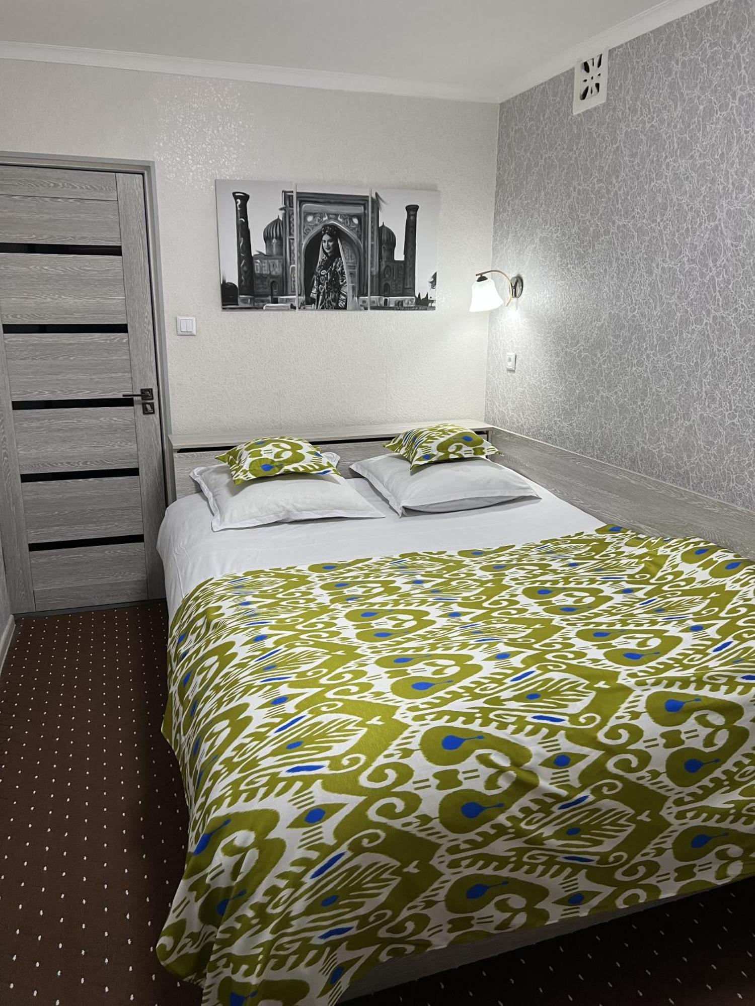 Status House Hotel เฟอร์กานา ภายนอก รูปภาพ
